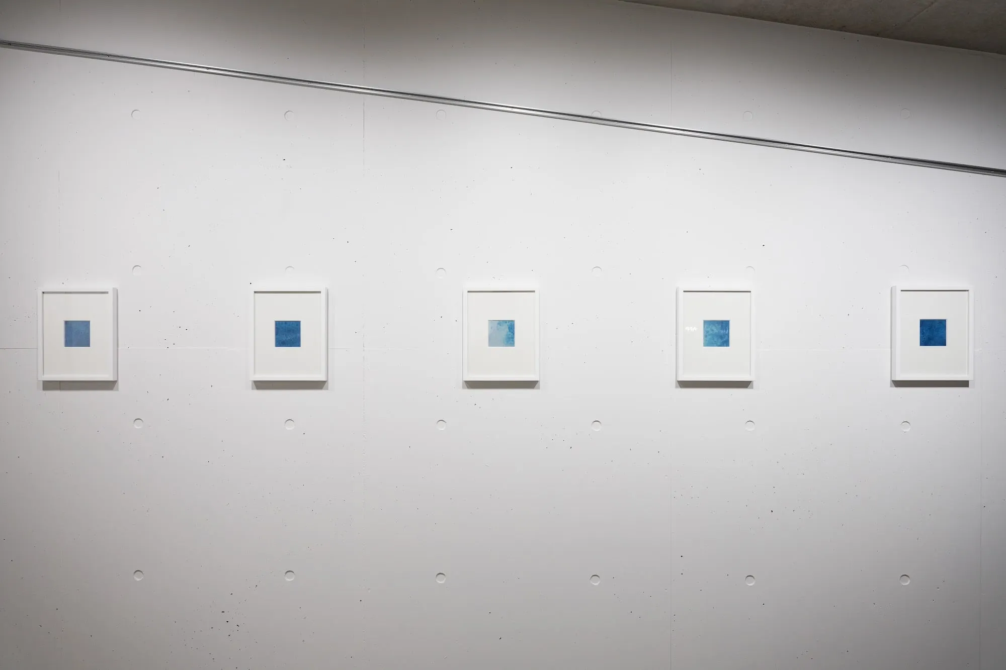 AFRODE CLINICにて個展『死んだ母の日展 ― すって、はいて、たしかに、そこに』開催 作品 19